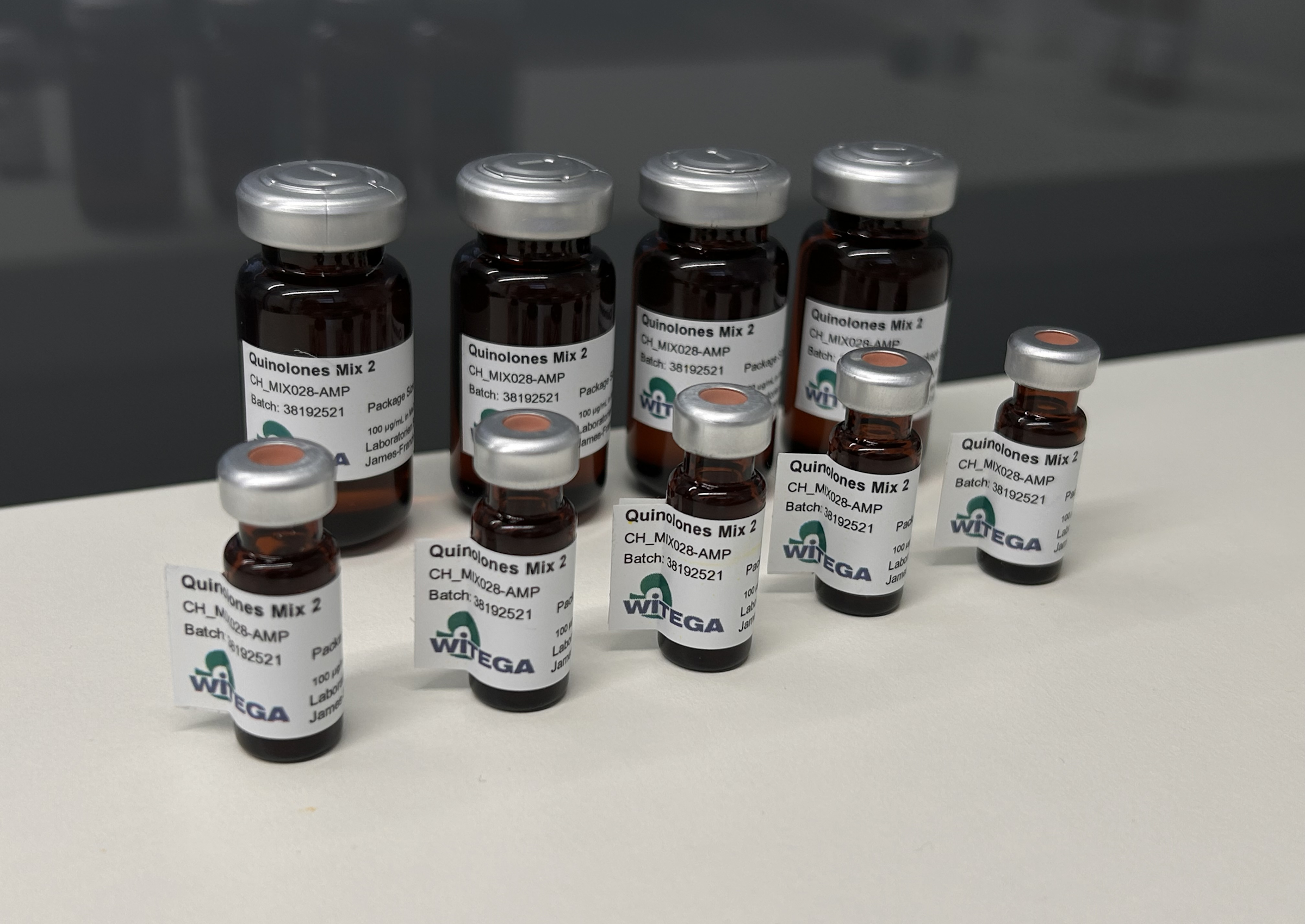 Quinolones Mix 2 100 ug ml in methanol NH4OH 98 2 quinolone reference standard mixture vial